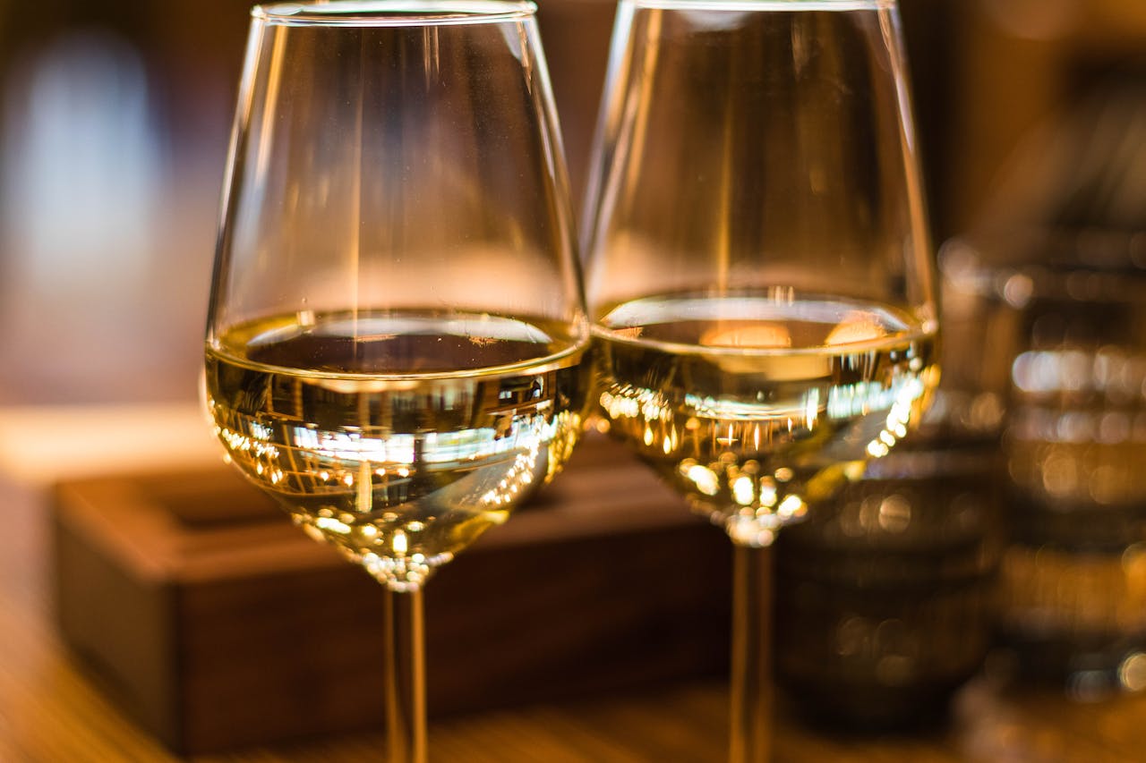 8 Warning Signs You’re Drinking Too Much Alcohol